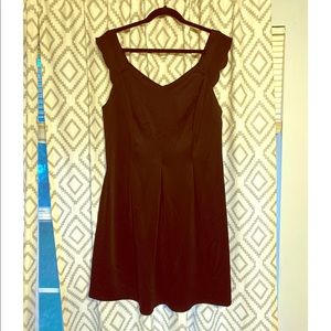 Adorable dress with scalloped strap